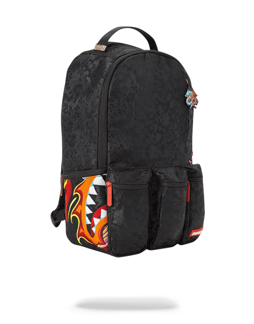 DRAGON SIDE SHARK CARGO